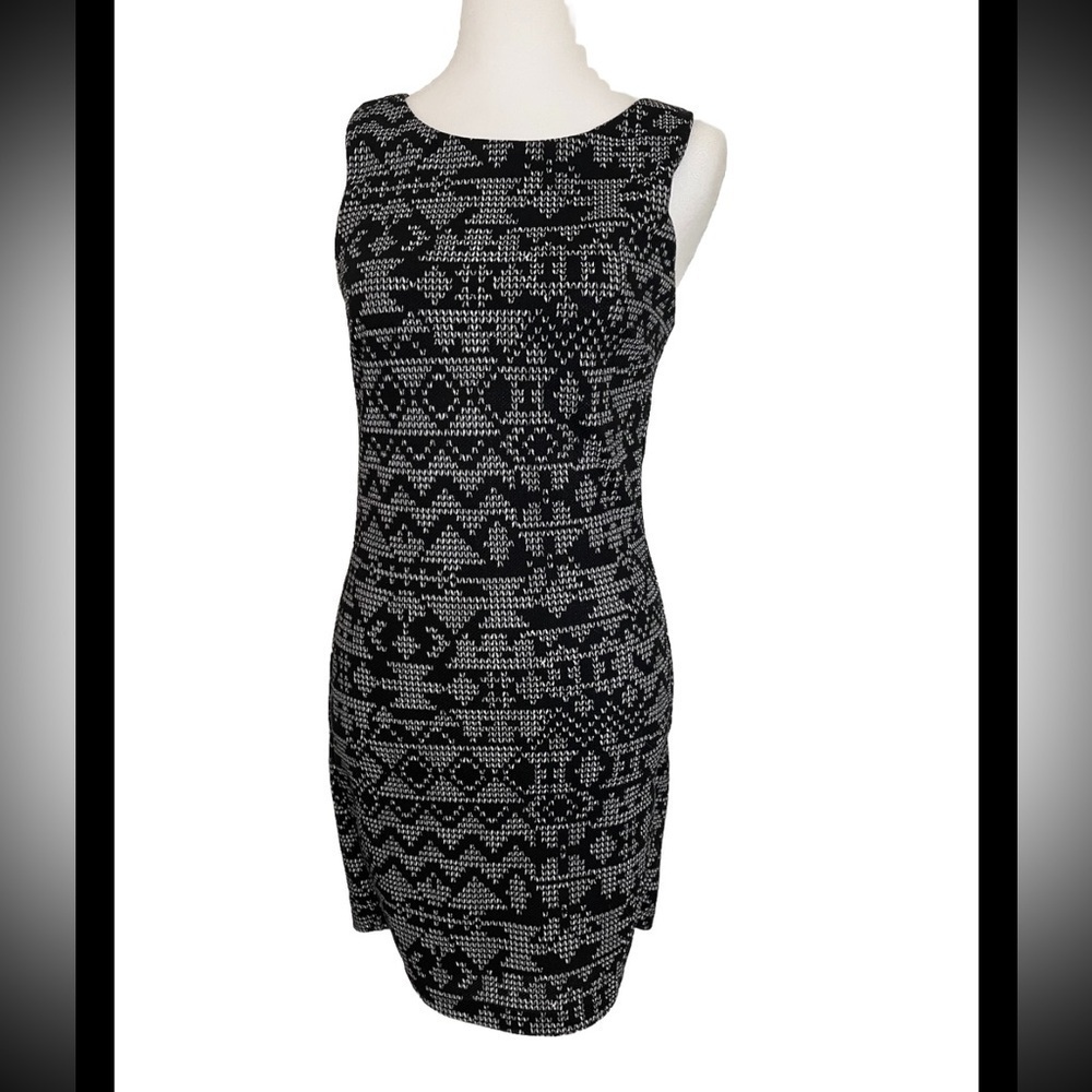 Trixxi Black White Sleeveless Career Dress Size 5